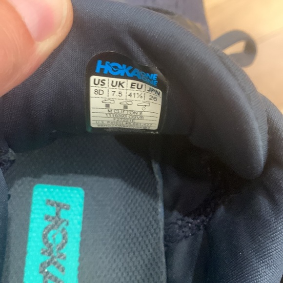 Hoka Clifton 8 left shoe only - Picture 2 of 3